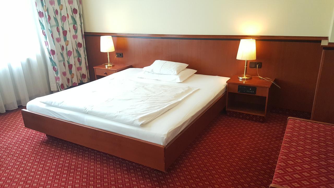 Landhotel Jagdhof Guntramsdorf Exterior foto